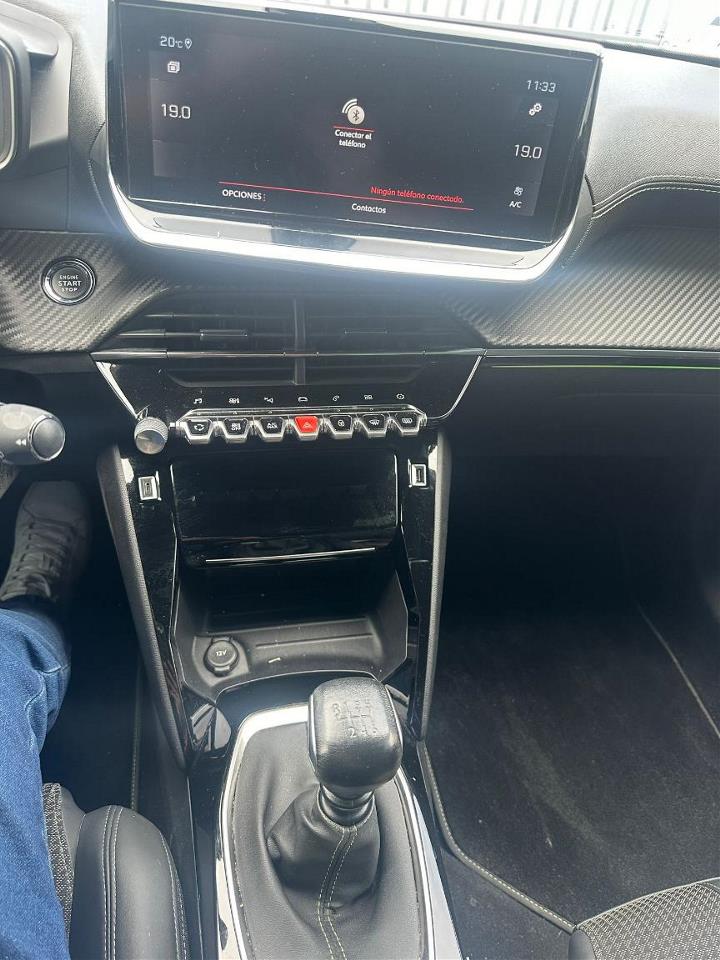 Foto Peugeot 2008 4