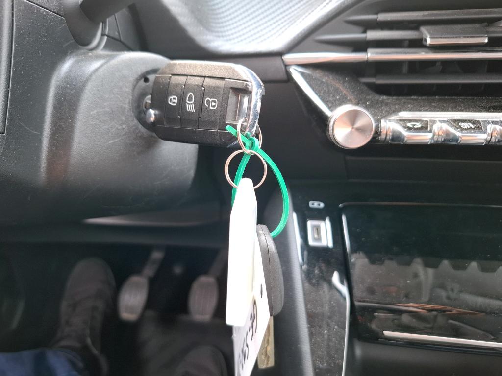 Peugeot 208 BlueHDi 100 S&S BVM6 Allure 2022