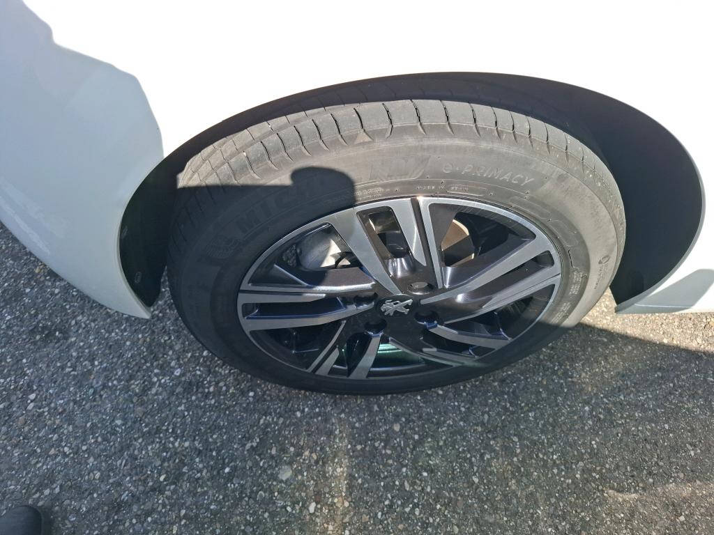 Peugeot 208 PureTech 100 S&S EAT8 Style 2023