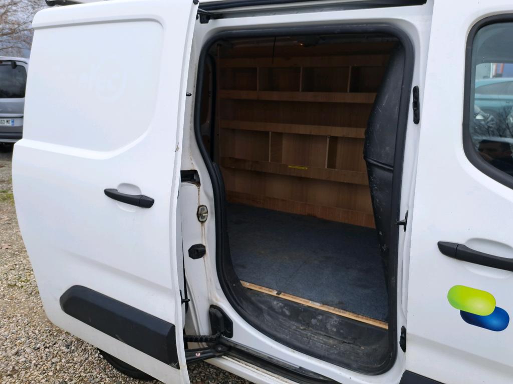 Peugeot PARTNER FOURGON STANDARD 650 KG BLUEHDI 100 S&S BVM5 ASPHALT 2021