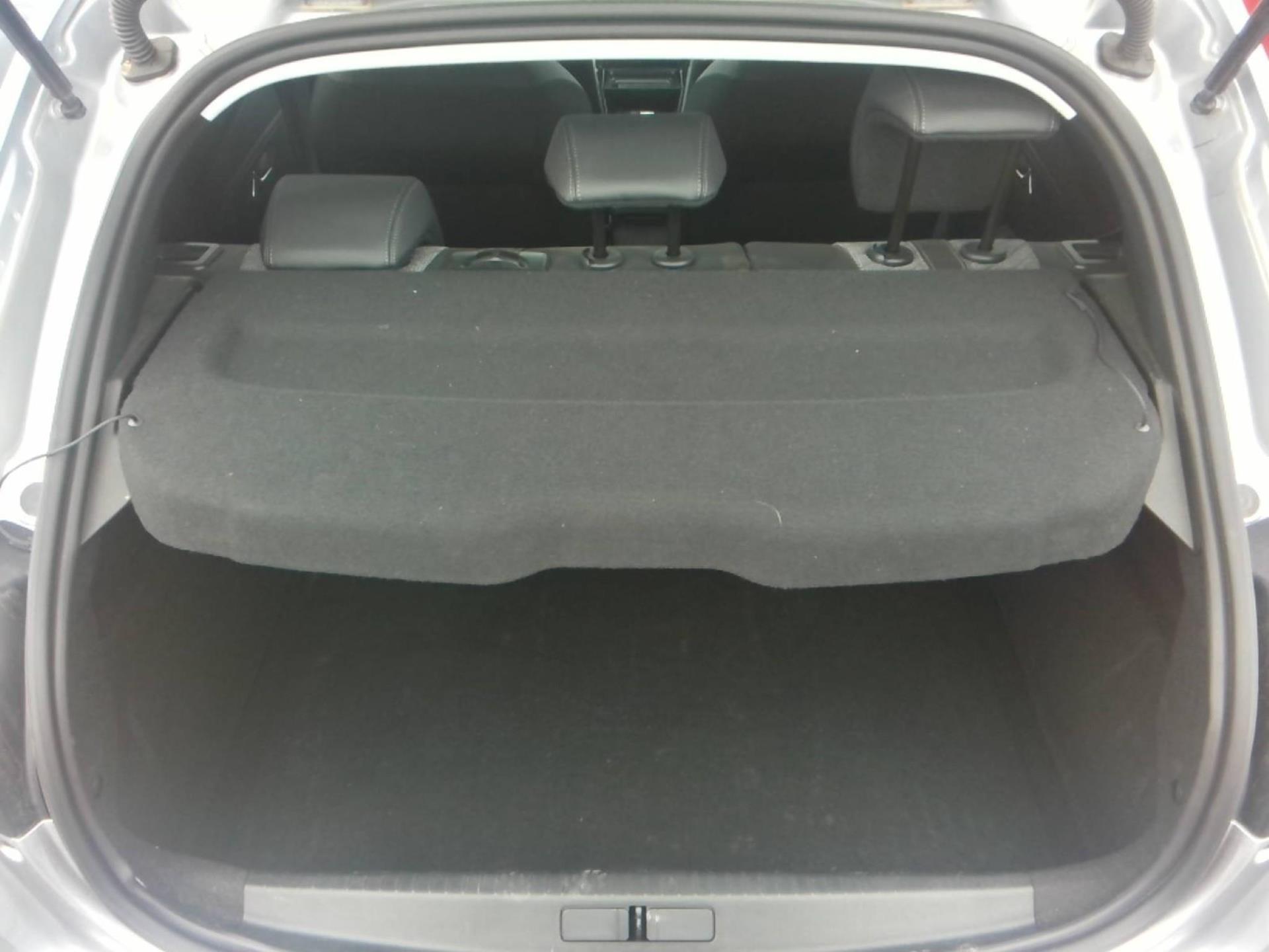 Peugeot 208 Hybrid 100 e-DCS6 Allure 2024