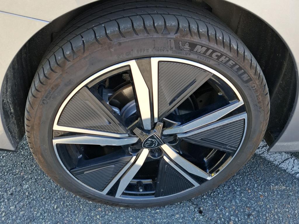 Peugeot 308 SW Hybrid 145 e-DCS6 GT 2025