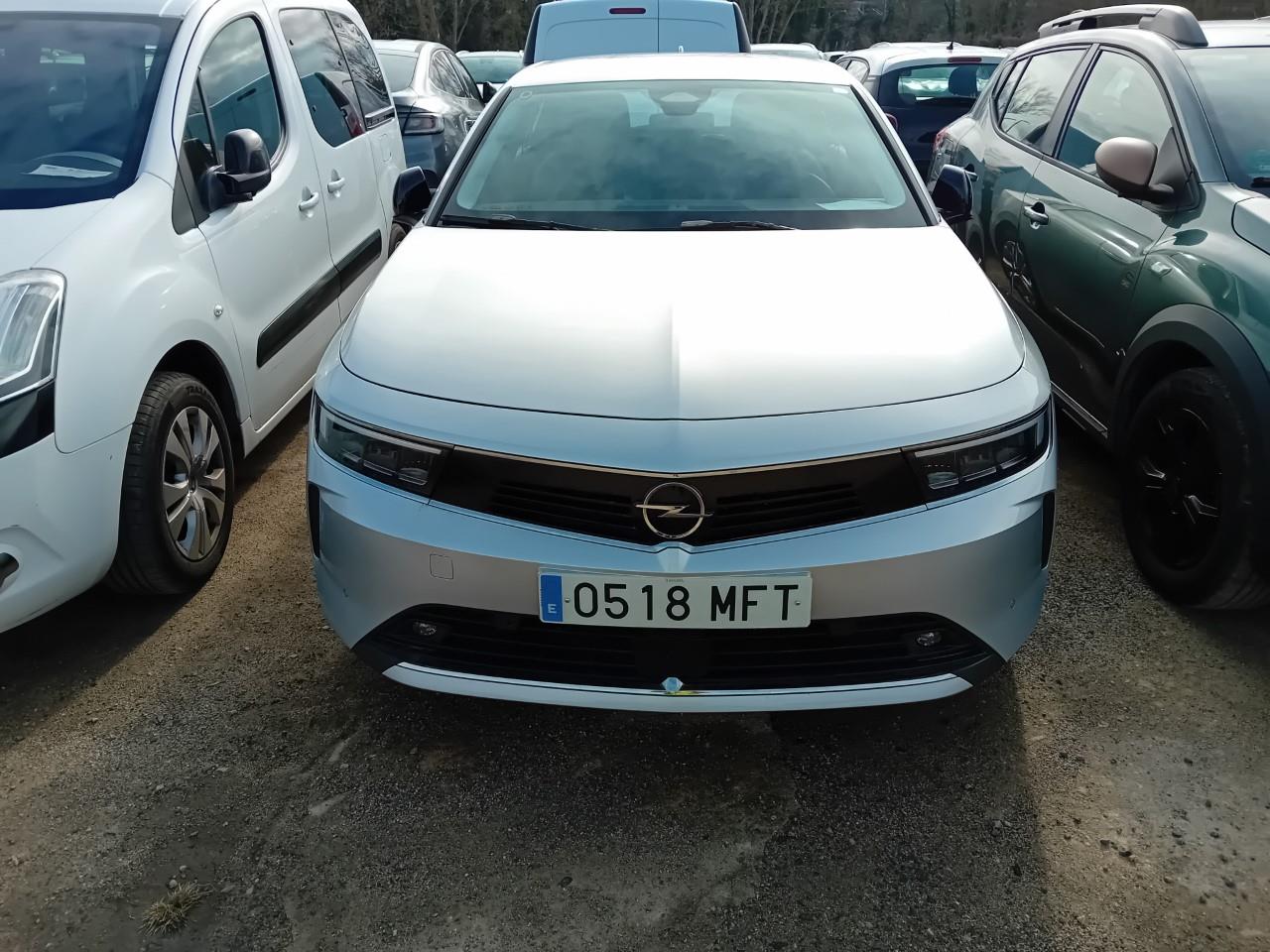 Opel Astra Nuevo Astra 5P Edition 1.2T XHT MT6 S/S 130 HP (96kW)