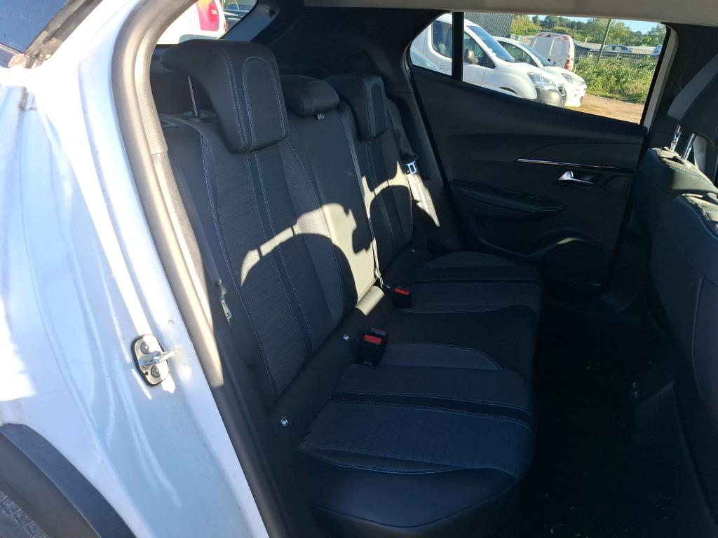 Peugeot 2008 PureTech 130 S&S EAT8 Allure Business 2021