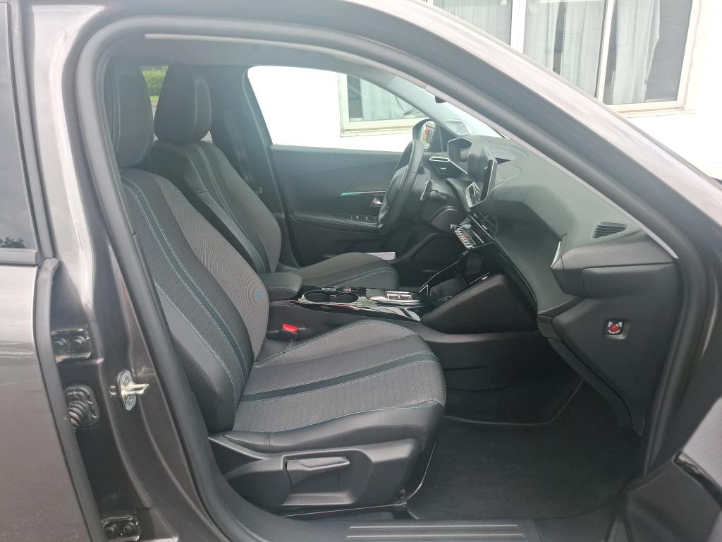 Peugeot 2008 BlueHDi 130 S&S EAT8 Allure Pack 2022
