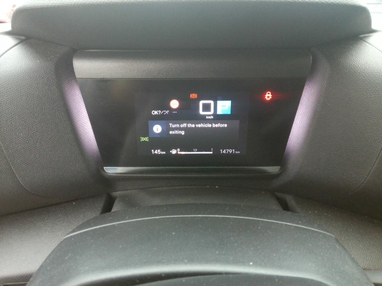 Foto Citroën C4 X 3