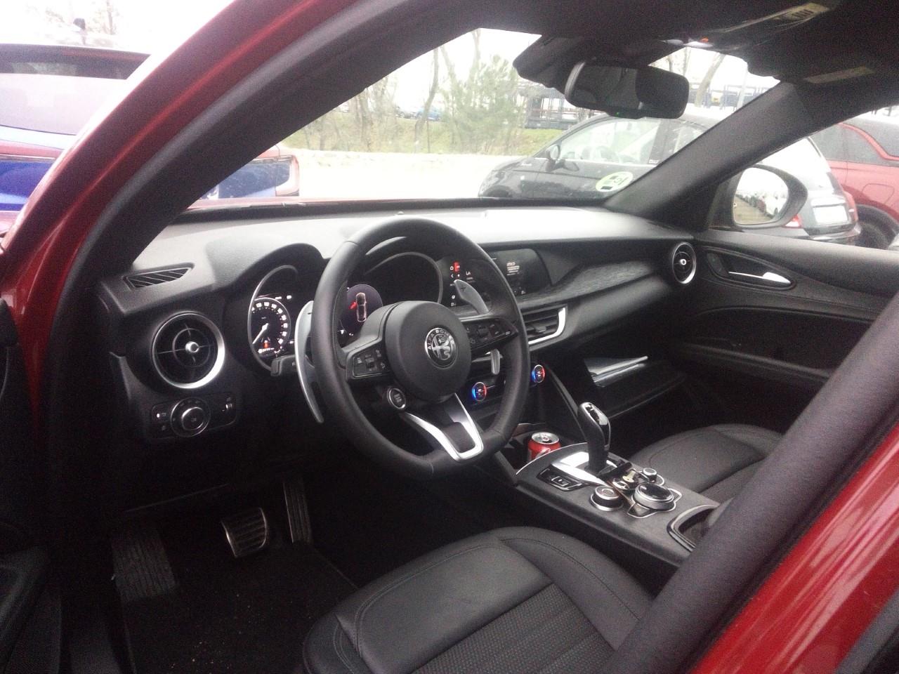 Foto Alfa Romeo Stelvio 3