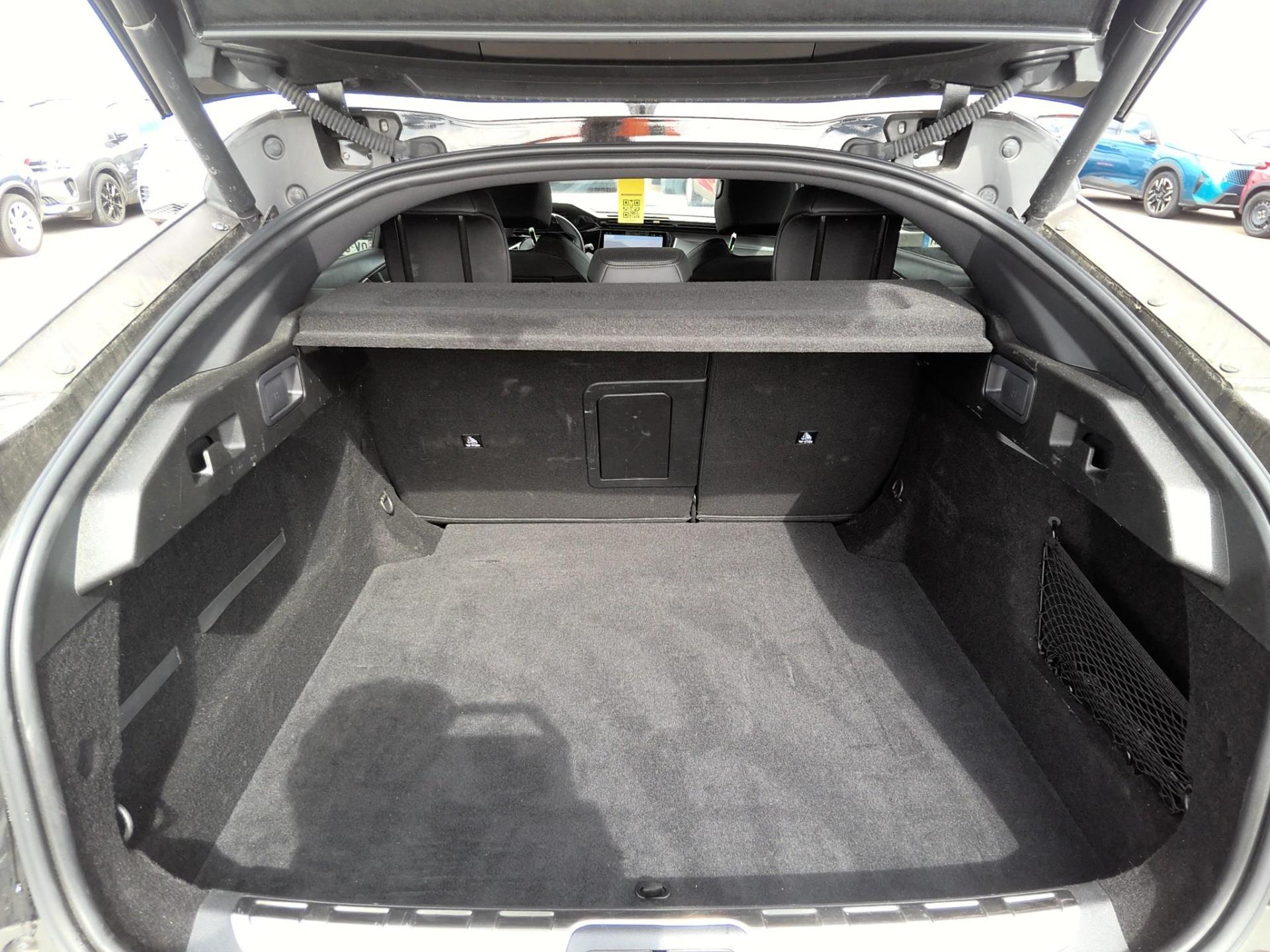 Peugeot 408 Hybrid 145 e-DCS6 GT 2025