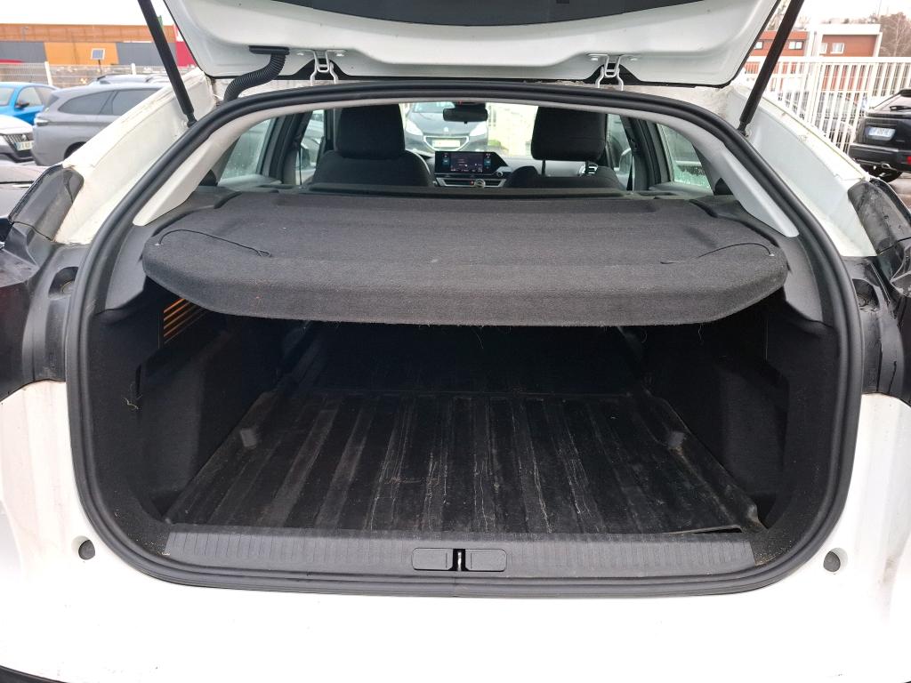 Citroen C4 SOCIETE BLUEHDI 110 S&S BVM6 FEEL NAV BUSINESS R 2023