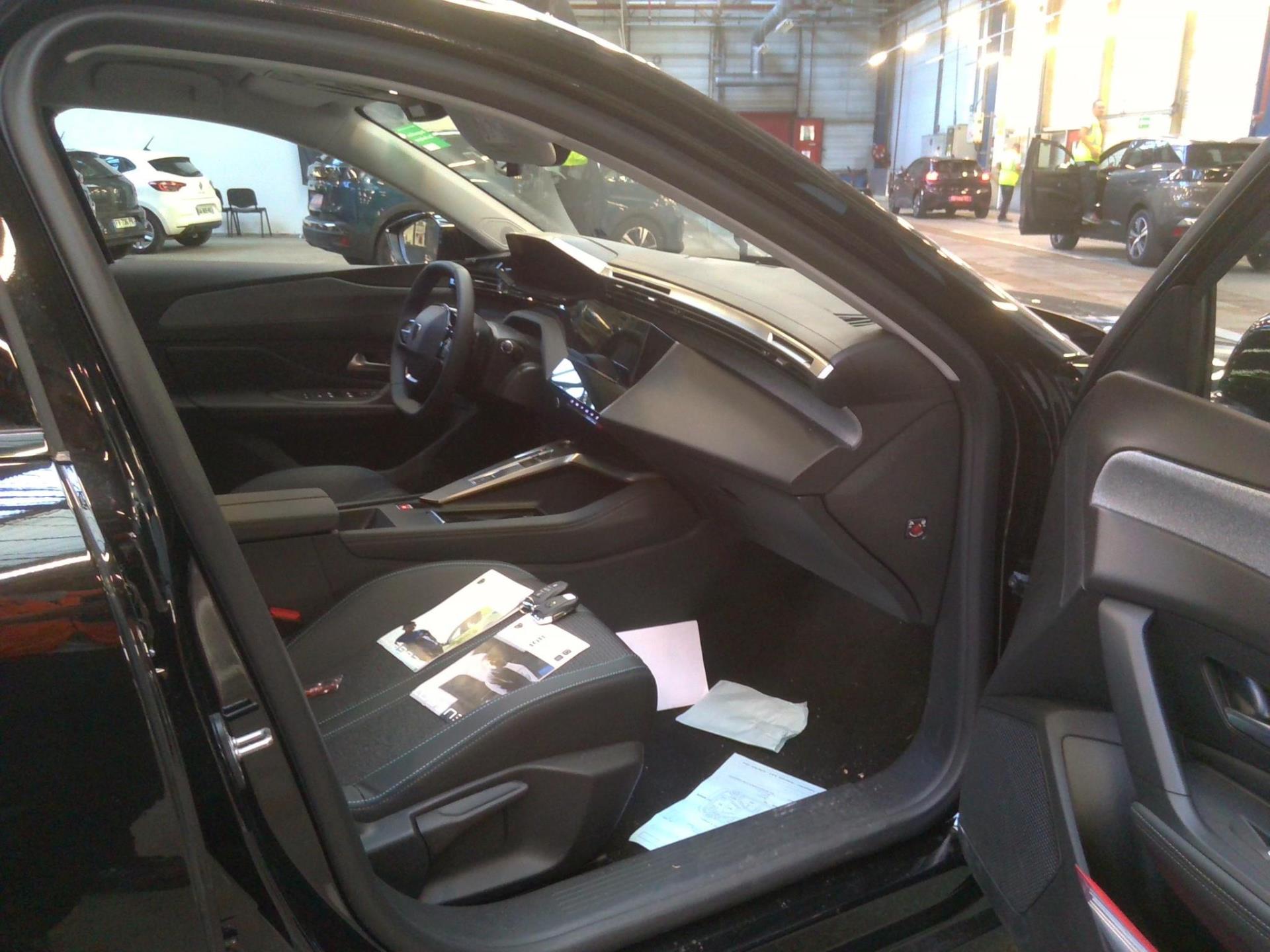 Peugeot 308 PHEV 180 e-EAT8 Allure 2024