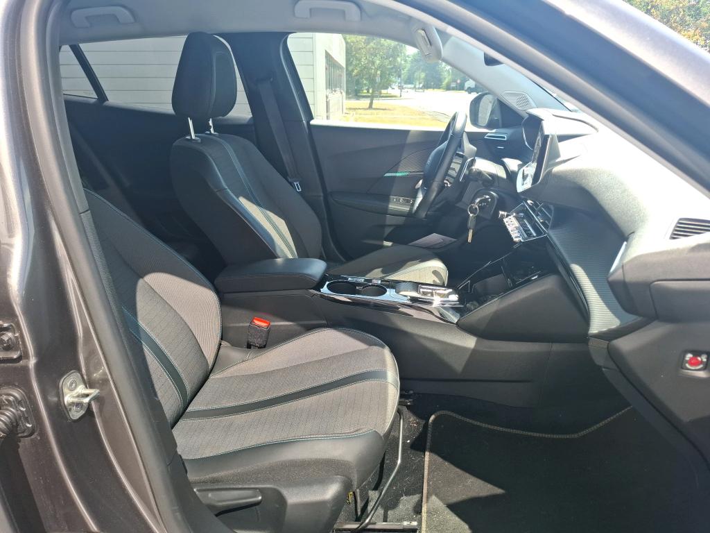Peugeot 2008 BlueHDi 130 S&S EAT8 Allure 2022