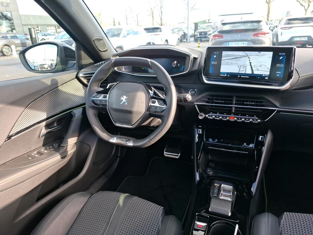 Peugeot 2008 PureTech 130 S&S EAT8 GT 2022