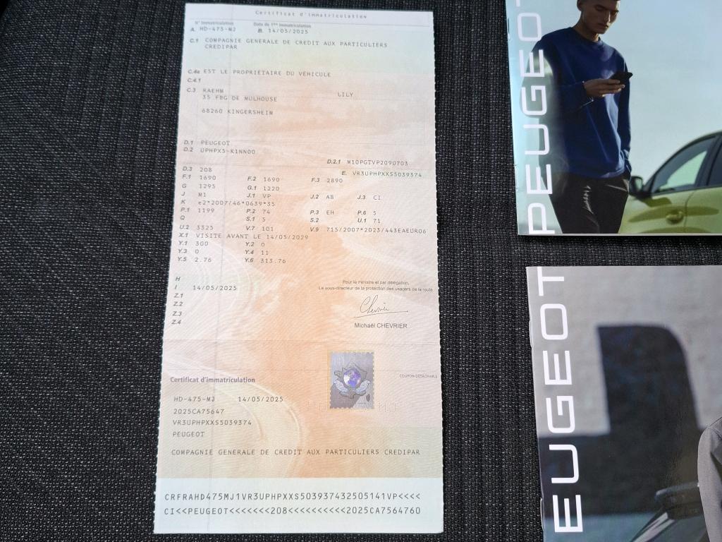 Peugeot 208 Hybrid 110 ch e-DCS6 Style 2025