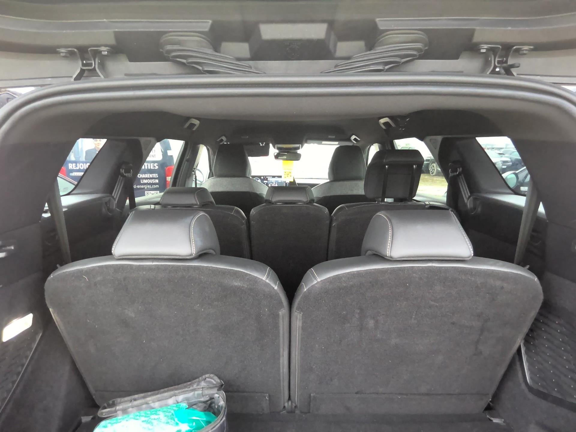 Peugeot 5008 Hybrid 136 e-DCS6 Allure 2025