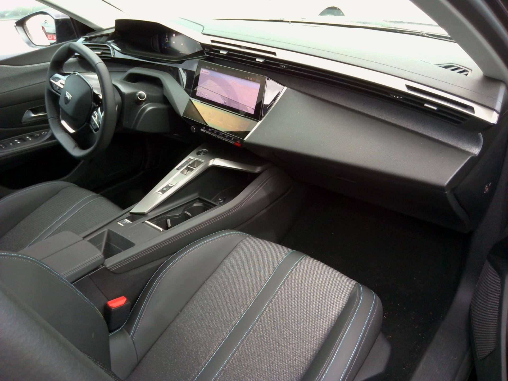 Peugeot 308 PHEV 180 e-EAT8 Allure 2024