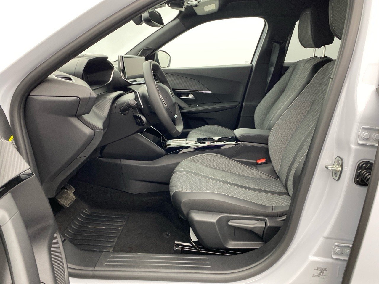 Peugeot 2008 PureTech 130 S&S EAT8 Allure 2024