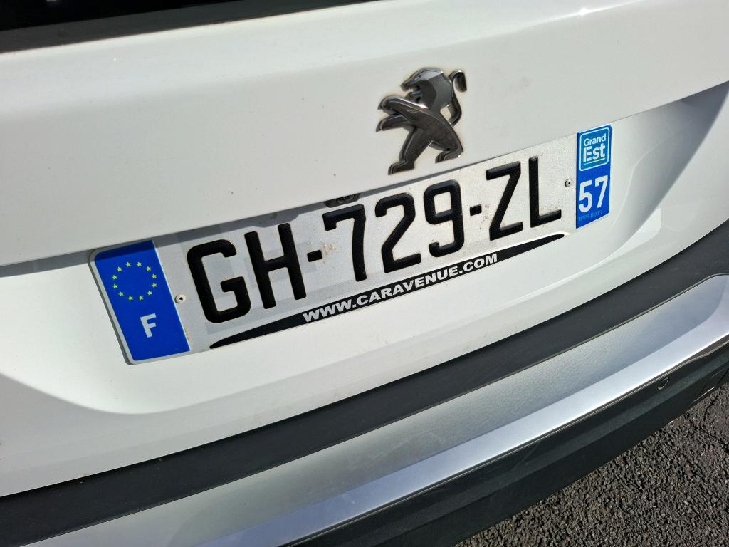 Peugeot 2008 BlueHDi 130 S&S EAT8 Allure Pack 2022