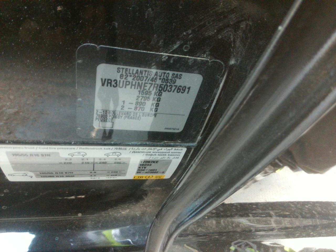 Foto Peugeot 208 6