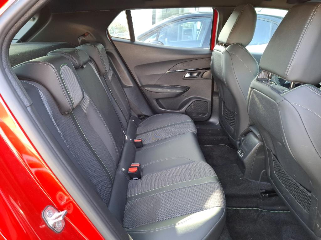 Peugeot 2008 BlueHDi 130 S&S EAT8 GT 2023