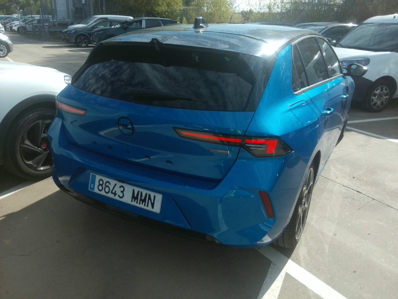 Foto Opel Astra PHEV 4
