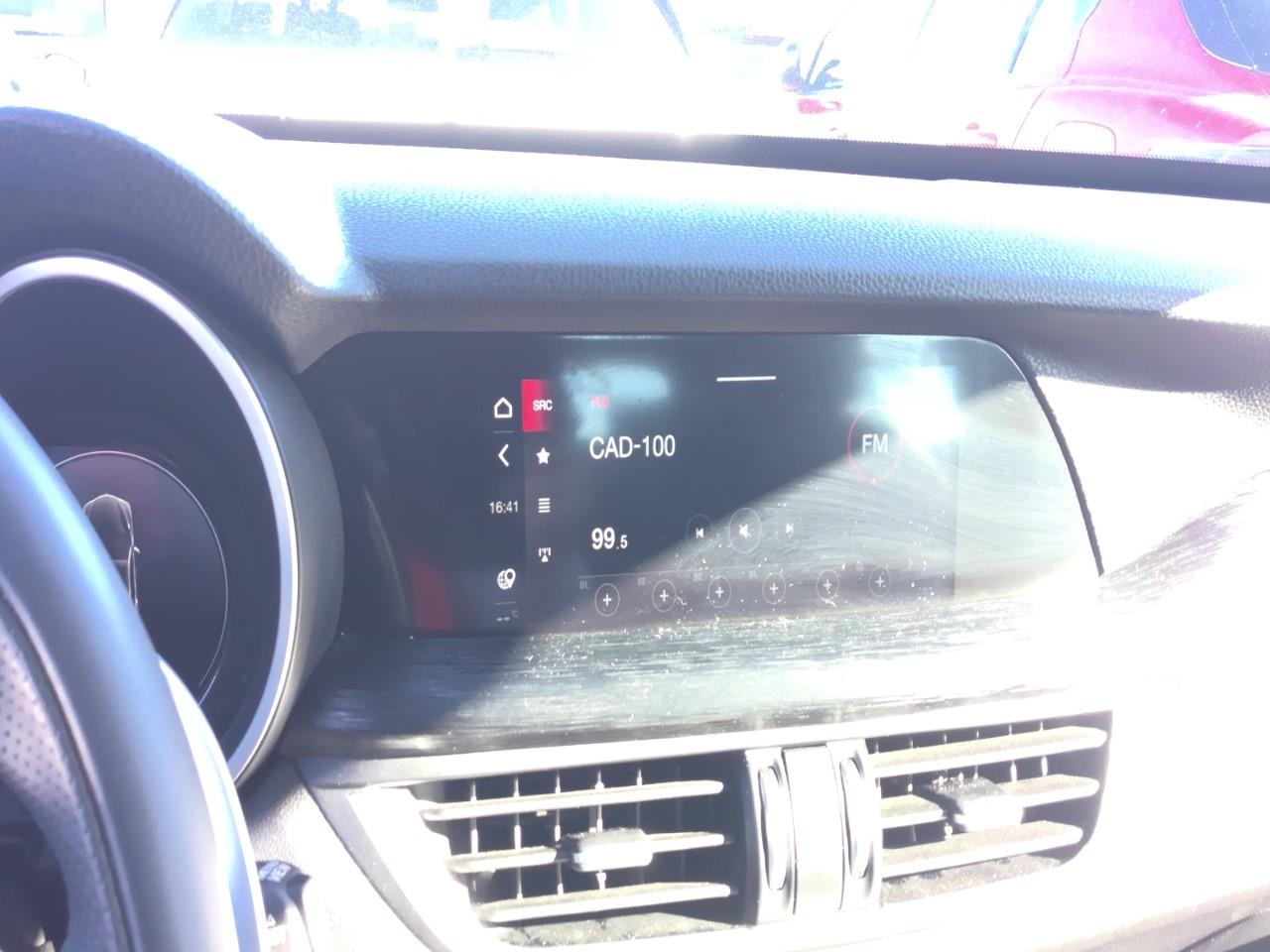 Foto Alfa Romeo Stelvio 10