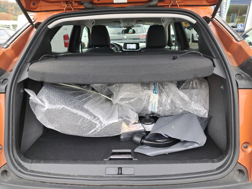 Peugeot 2008 BlueHDi 130 S&S EAT8 Allure Business 2021