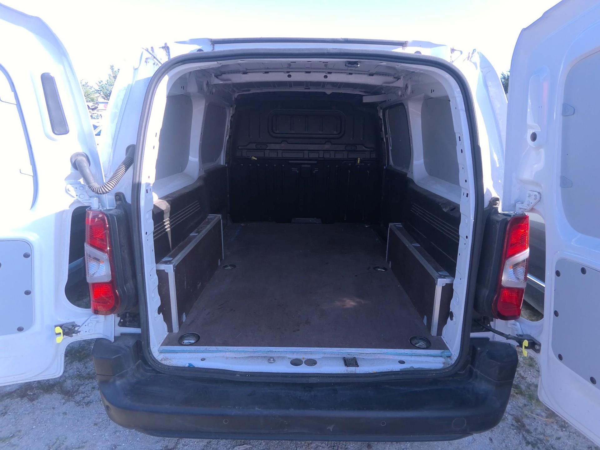 Peugeot PARTNER FOURGON XL 950 KG BLUEHDI 100 S&S BVM6  2024