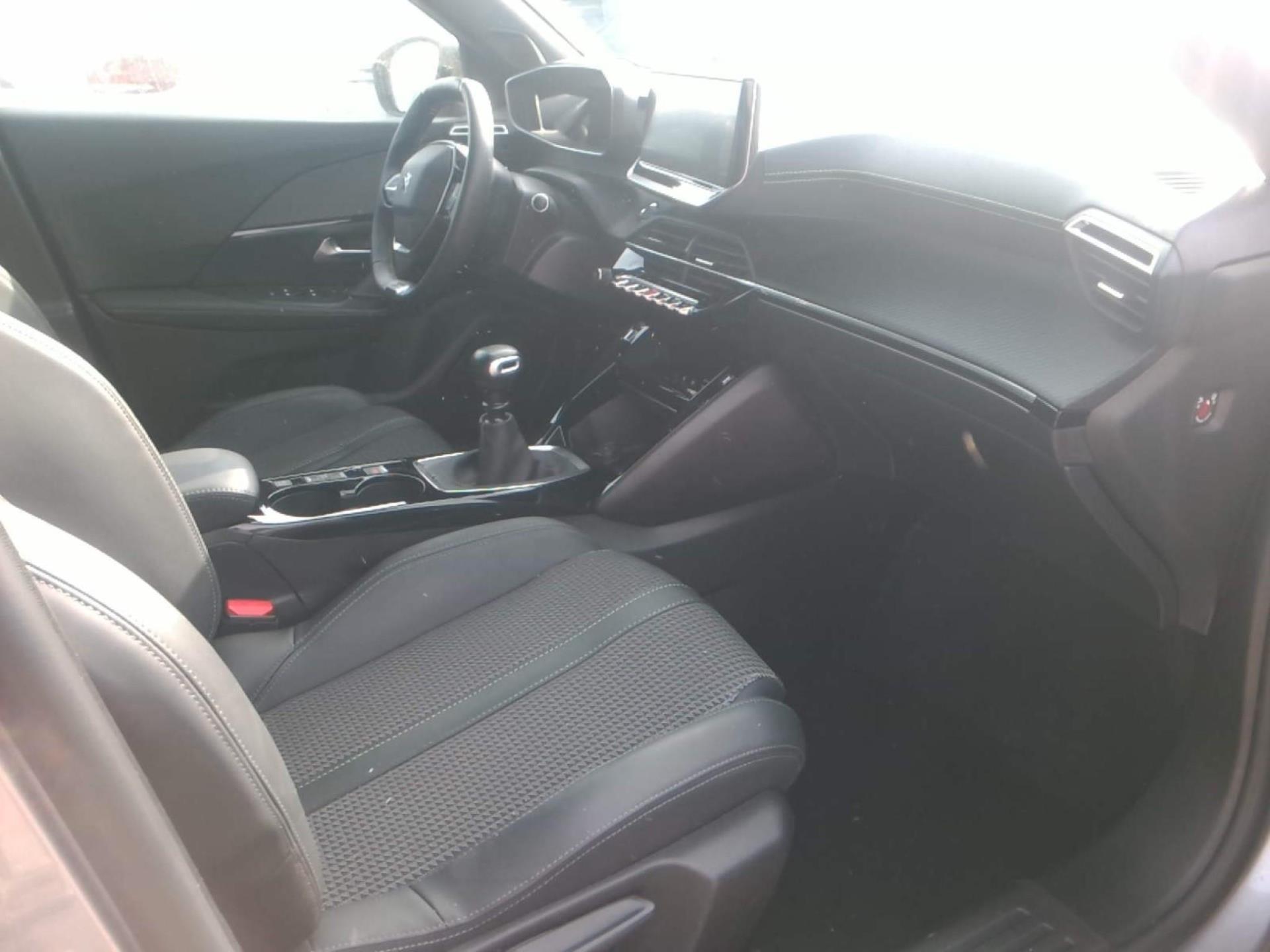Peugeot 2008 PureTech 130 S&S BVM6 GT 2022
