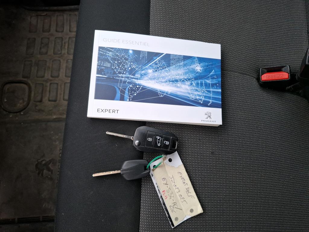 Peugeot EXPERT FGN TOLE STANDARD 2.0  BLUEHDI 120 S&S BVM6 PREMIUM 2018