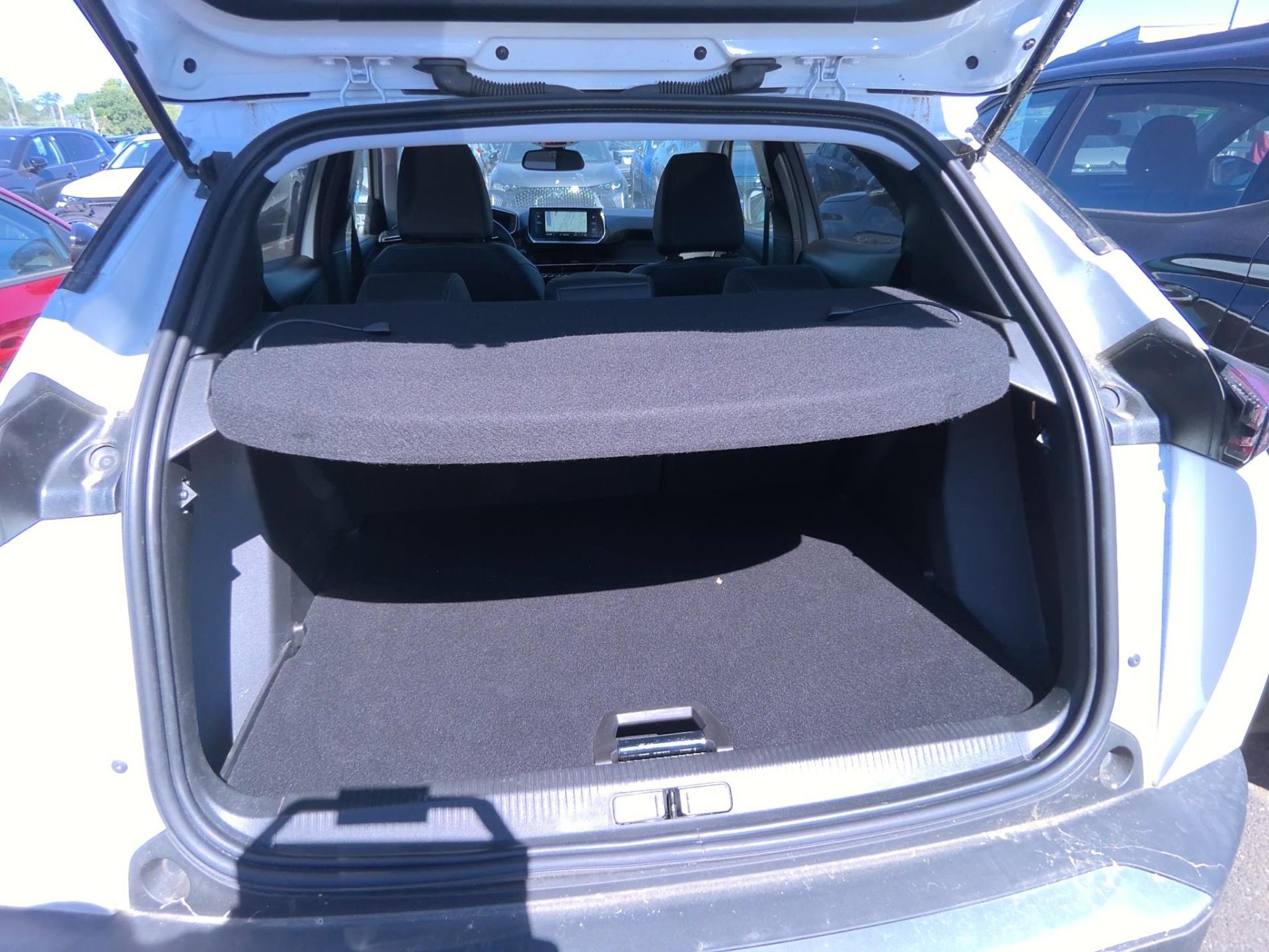 Peugeot 2008 PureTech 100 S&S BVM6 Allure Pack 2021