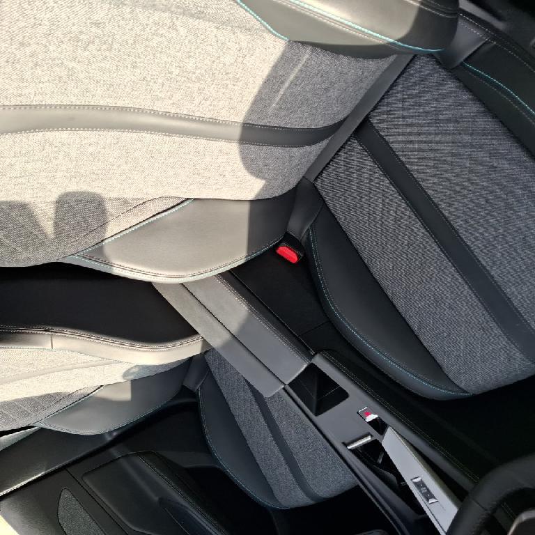 Foto Peugeot 408 13
