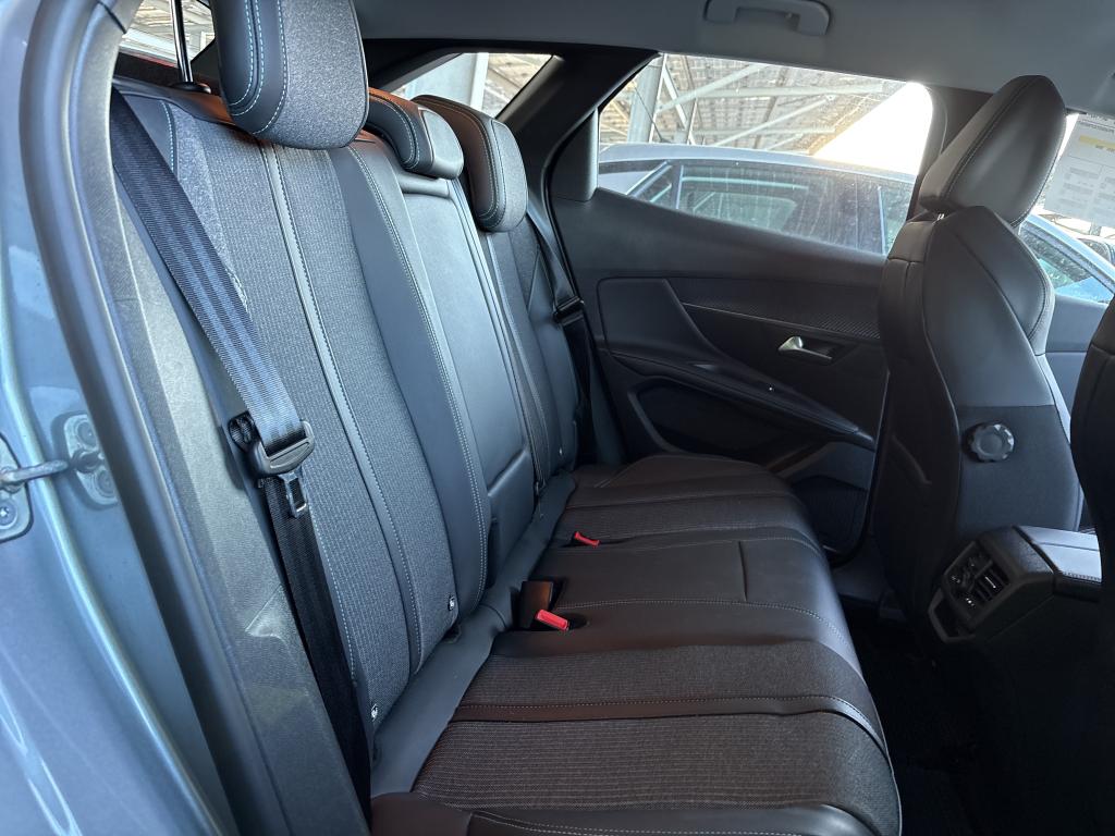 Peugeot 3008 Hybrid 225 e-EAT8 Active Pack 2022