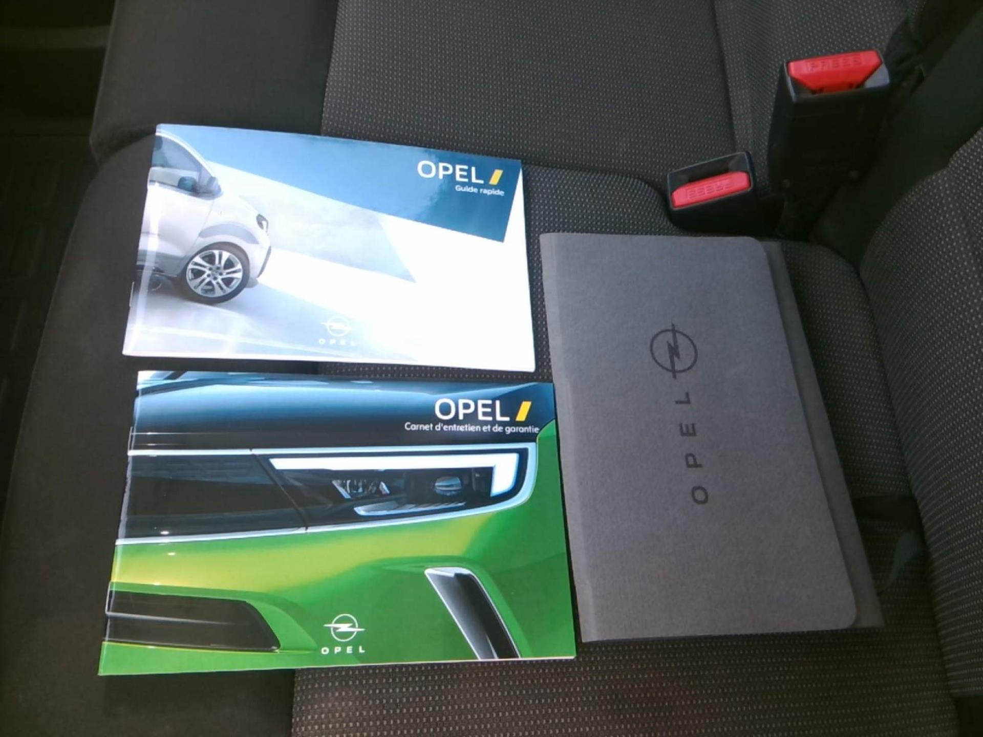 Opel VIVARO FGN TAILLE M BLUEHDI 145 BVM6 2024