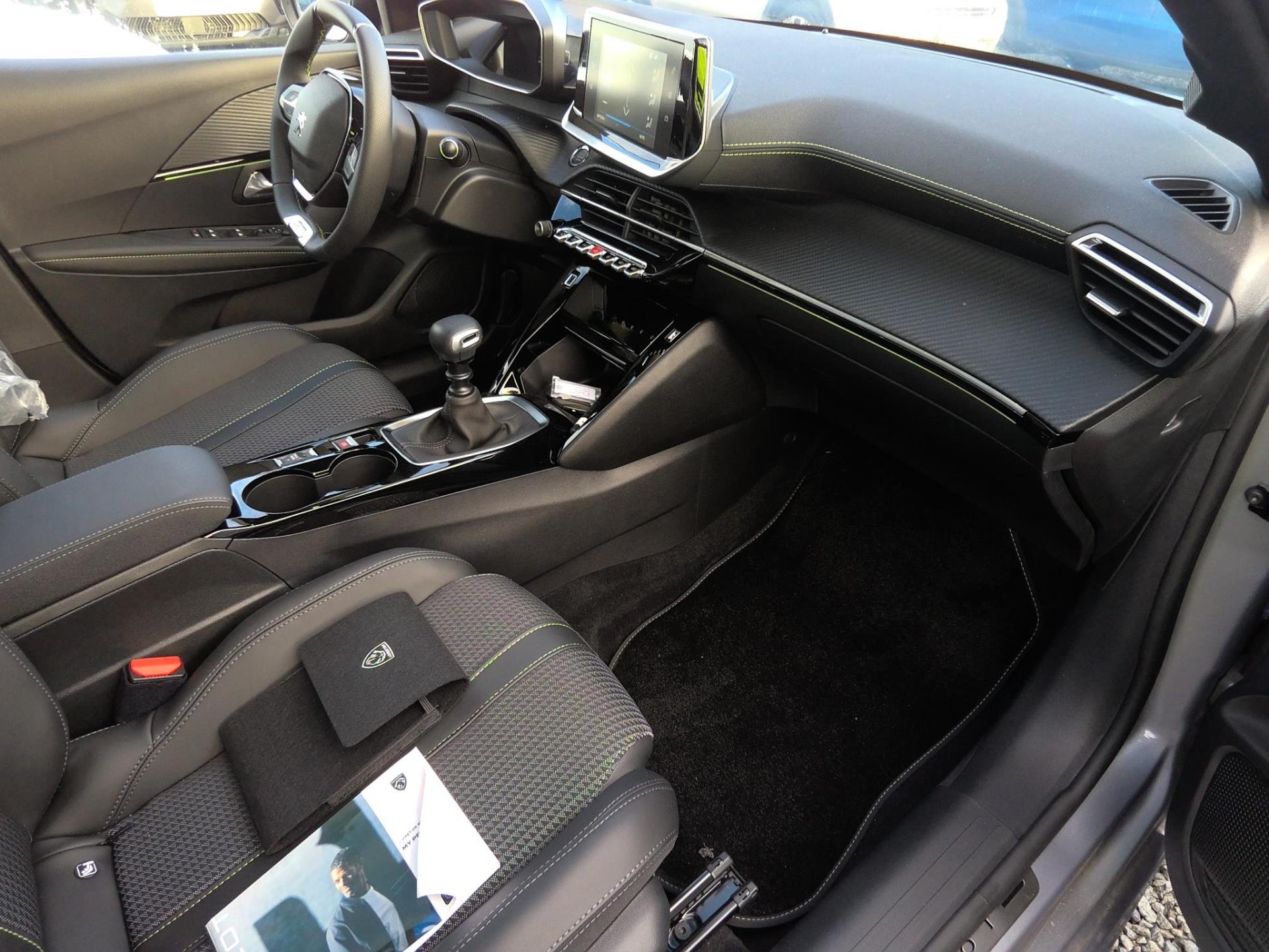 Peugeot 208 BlueHDi 100 S&S BVM6 GT 2023