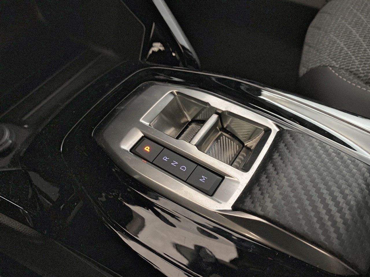 Peugeot 2008 PureTech 130 S&S EAT8 Allure 2024