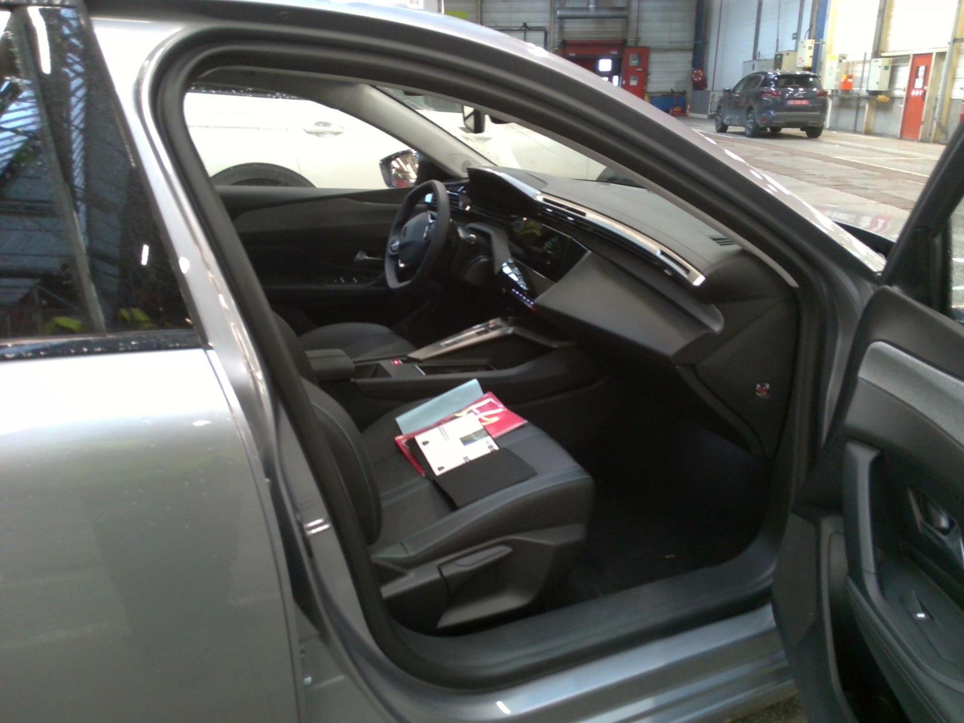 Peugeot 308 SW PHEV 180 e-EAT8 Allure 2024