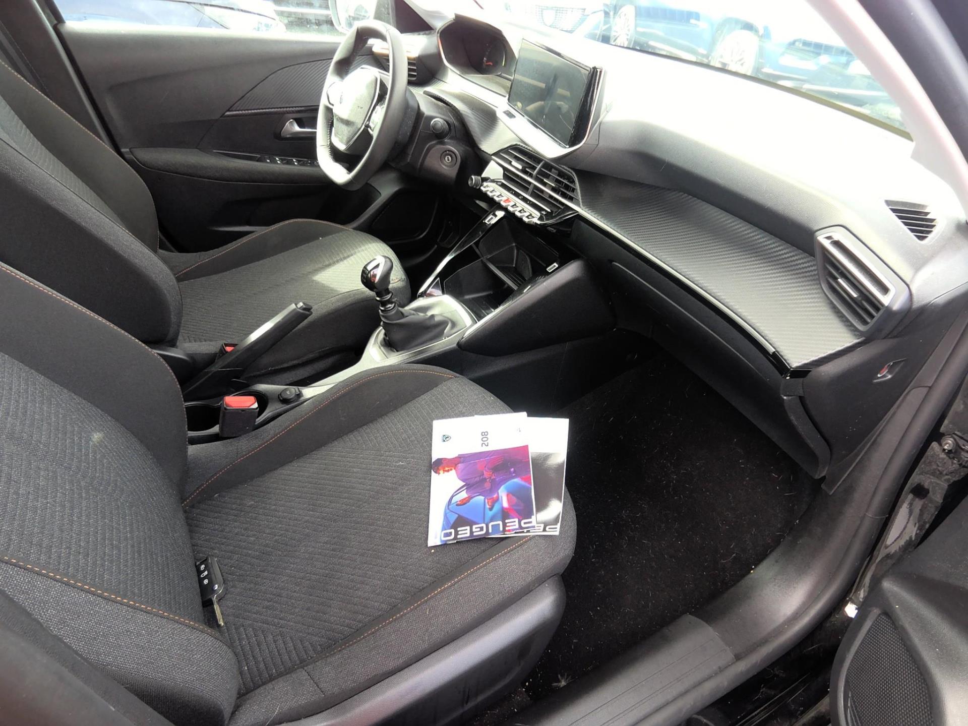Peugeot 208 100 S&S BVM6 Style 2025