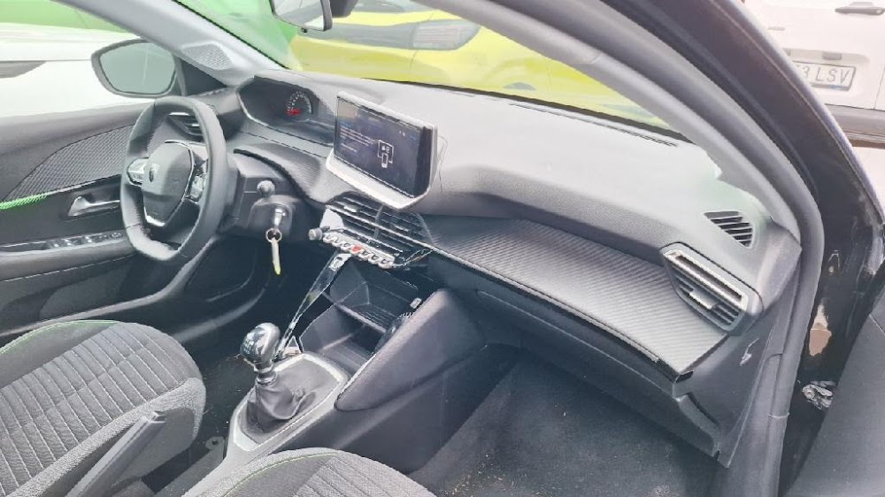 Foto Peugeot 208 16