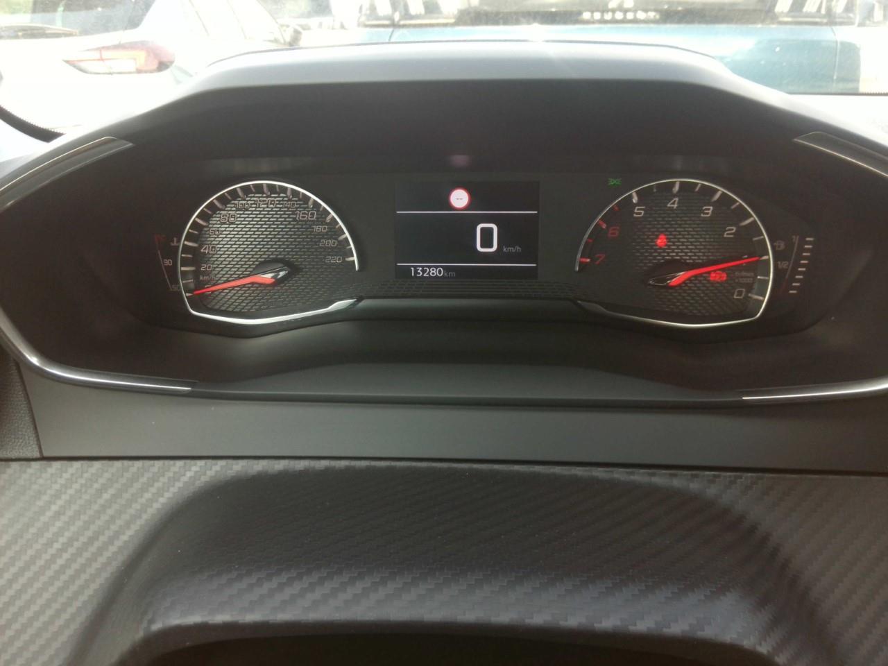 Foto Peugeot 208 5