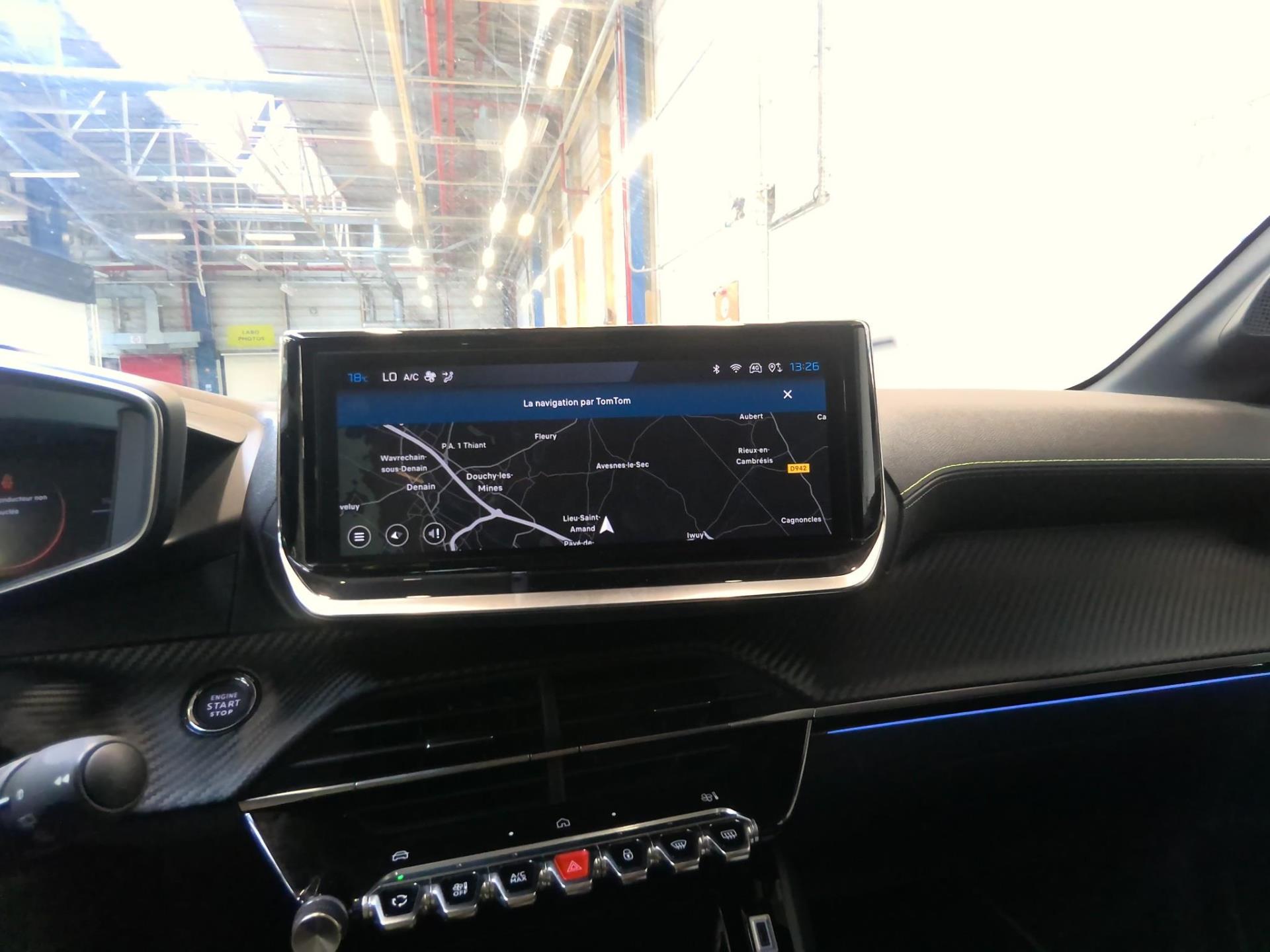 Peugeot 208 Hybrid 136 e-DCS6 GT 2024