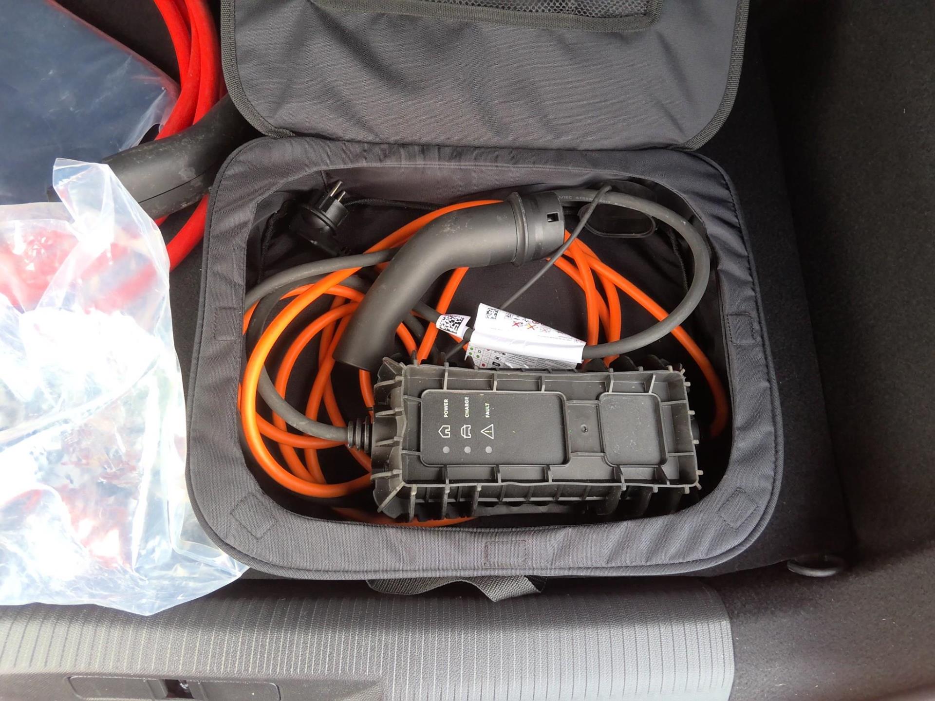 Peugeot 308 Plug-in Hybrid 195 ch e-DCS7 GT 2024
