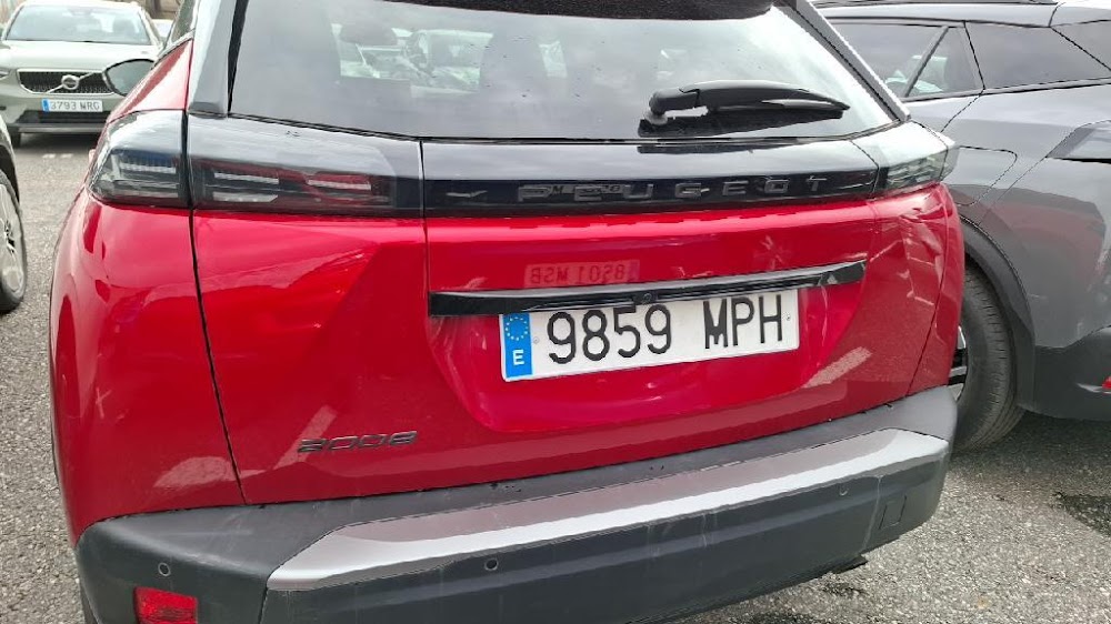 Peugeot 2008 Nuevo 2008 Allure Gasolina 100 S&S 6 Vel. MAN