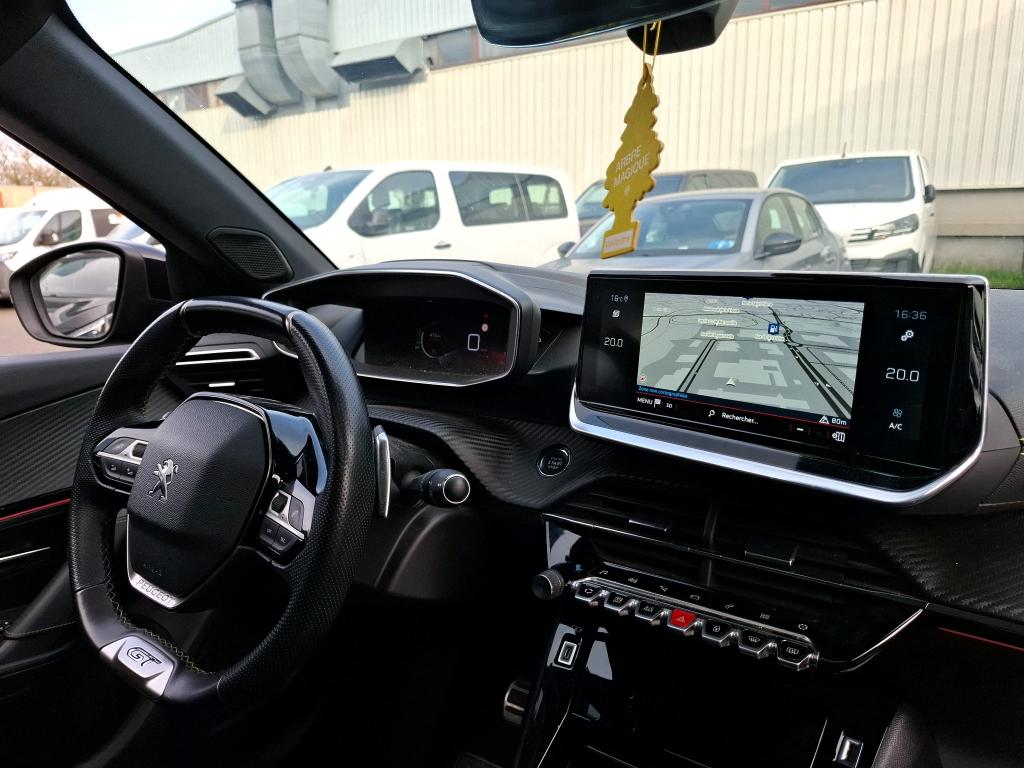 Peugeot 2008 PureTech 130 S&S EAT8 GT 2021