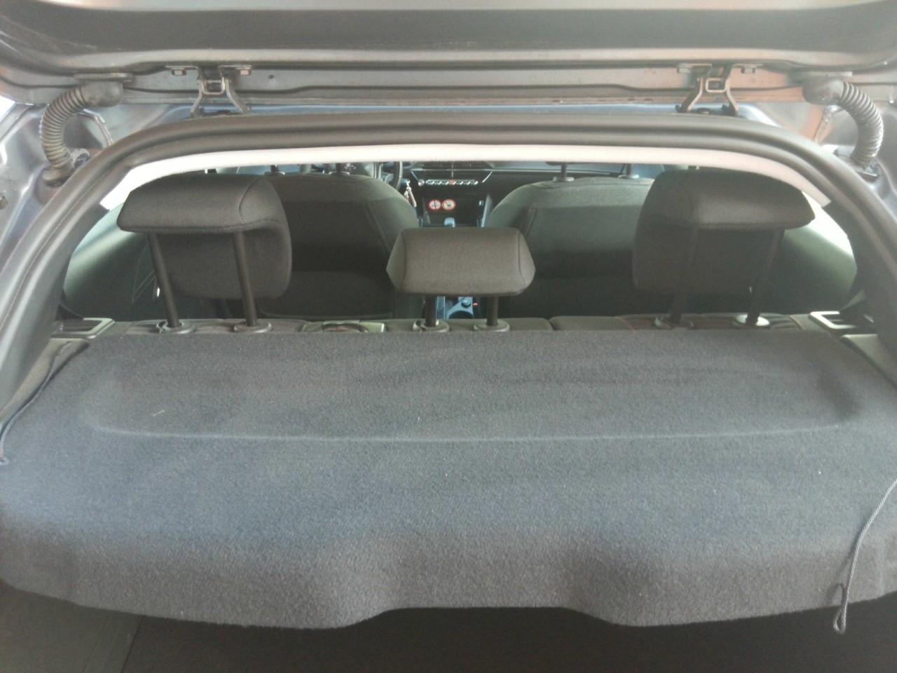 Foto Peugeot 208 14