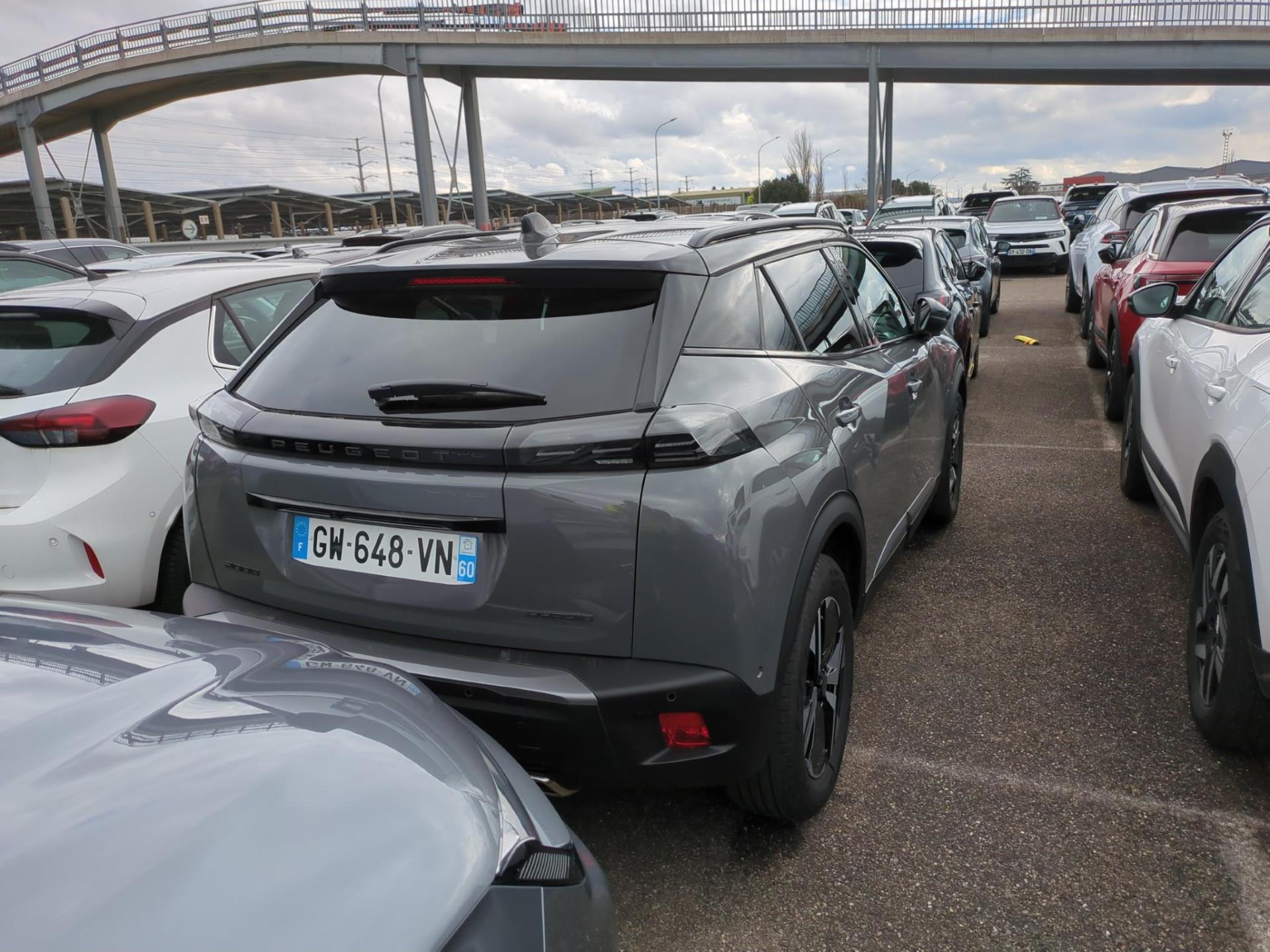 Peugeot 2008 Hybrid 136 e-DCS6 GT 2024