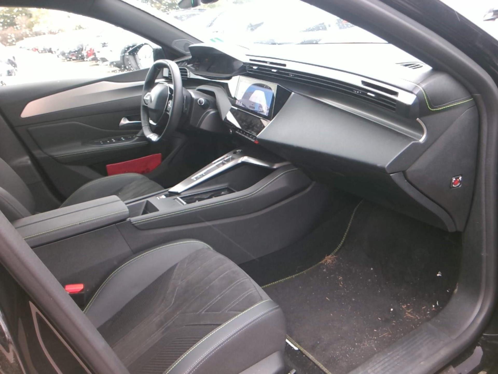 Peugeot 408 PHEV 180 e-EAT8 GT 2024
