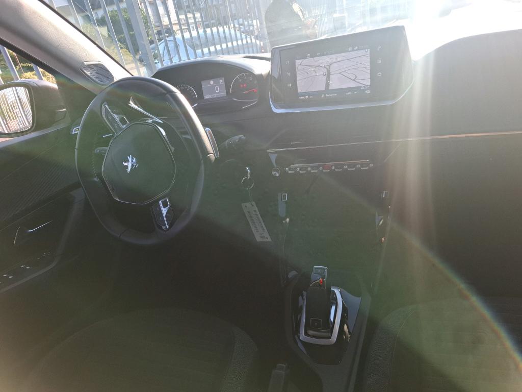 Peugeot 2008 PureTech 130 S&S EAT8 Active Business 2021
