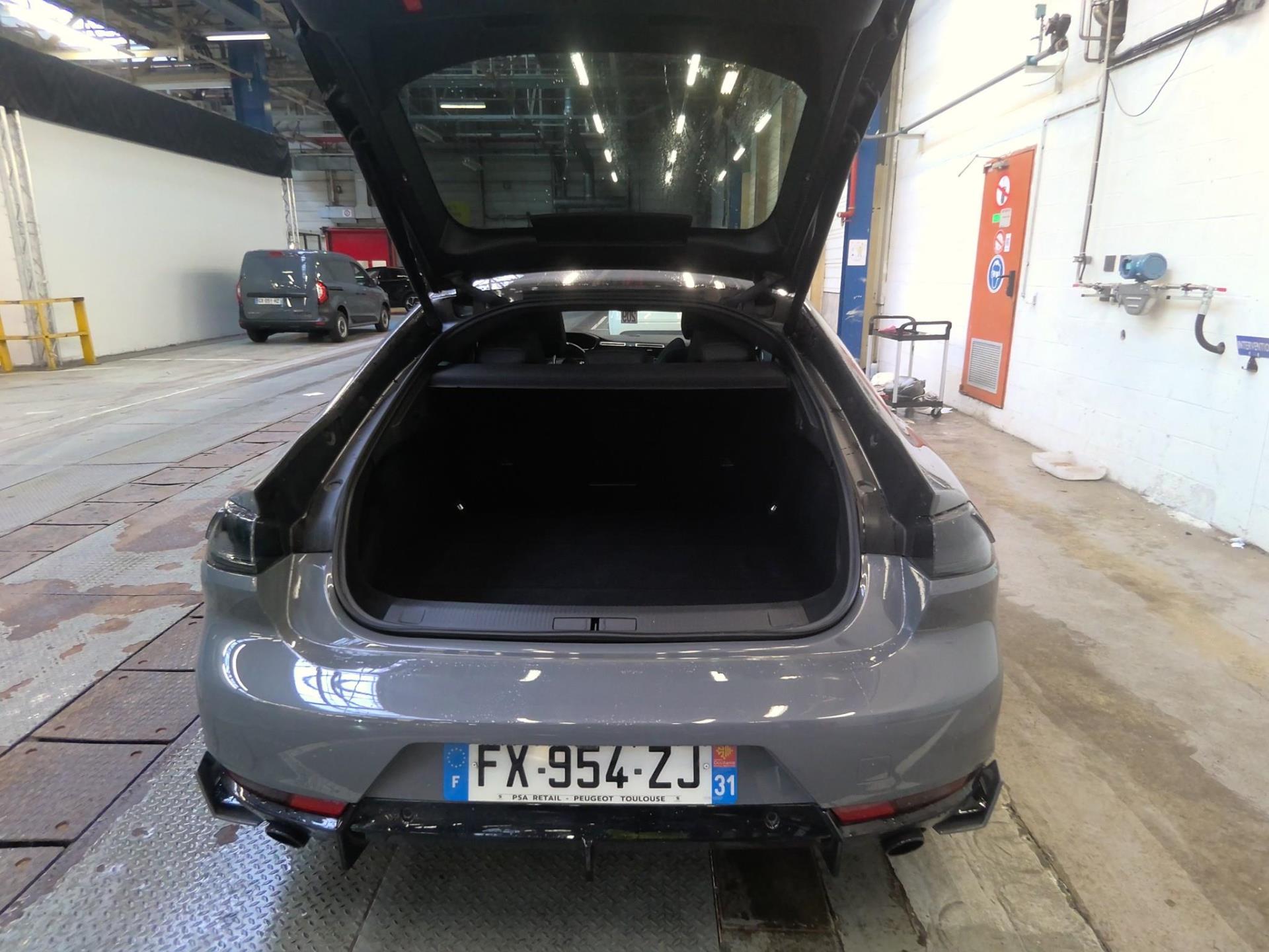 Peugeot 508 Hybrid4 360 e-EAT8 Peugeot Sport Engineered  2021