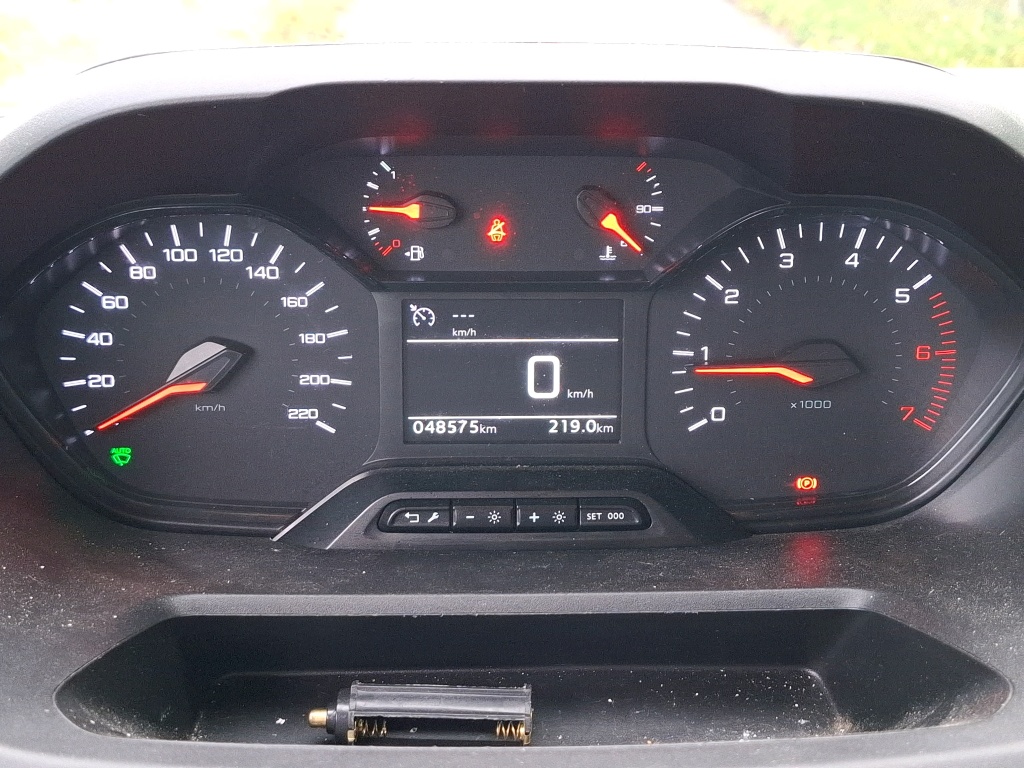 Peugeot PARTNER FOURGON STANDARD 650 KG BLUEHDI 100 S&S BVM5 ASPHALT 2021