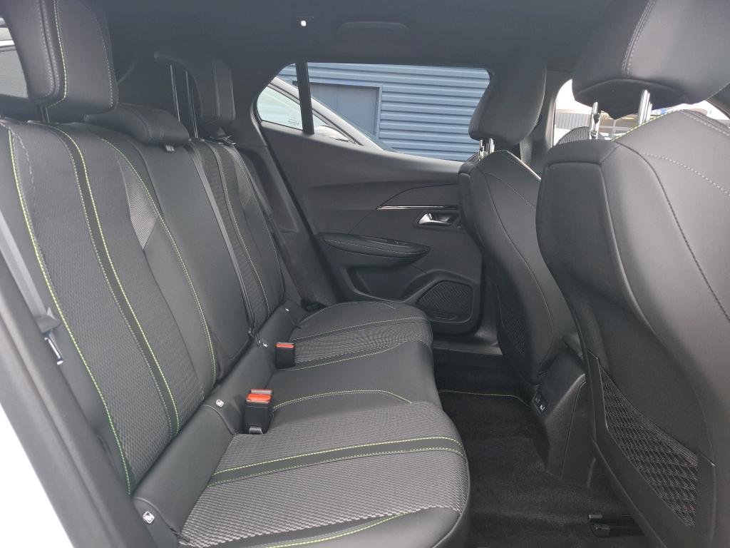 Peugeot 2008 PureTech 130 S&S EAT8 GT 2024